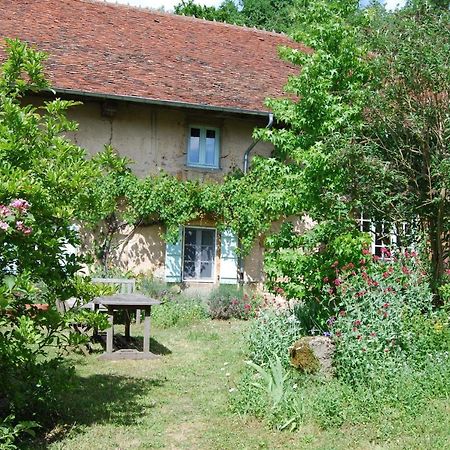 La Tour Bed & Breakfast Marcilly-la-Gueurce Exterior photo